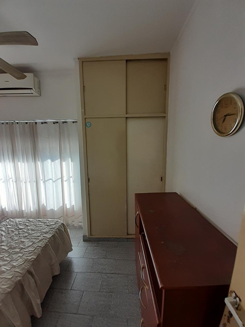 DEPARTAMENTO 4 AMBIENTES 1ER.  PISO X ESCALERA C/PATIO