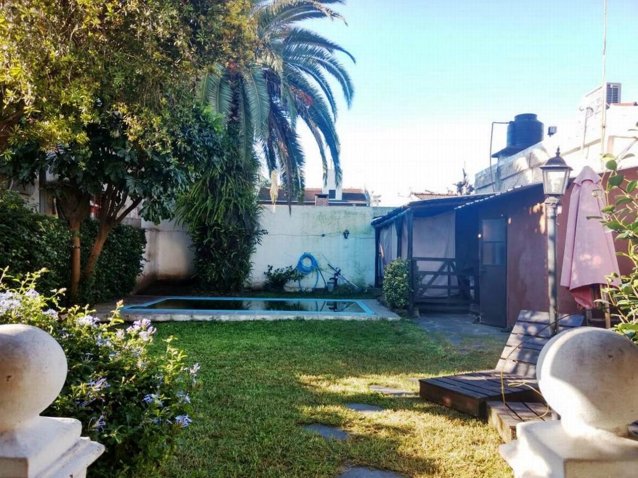 Hermosa Casa de 4 Ambientes con Piscina y Quincho 305 m²