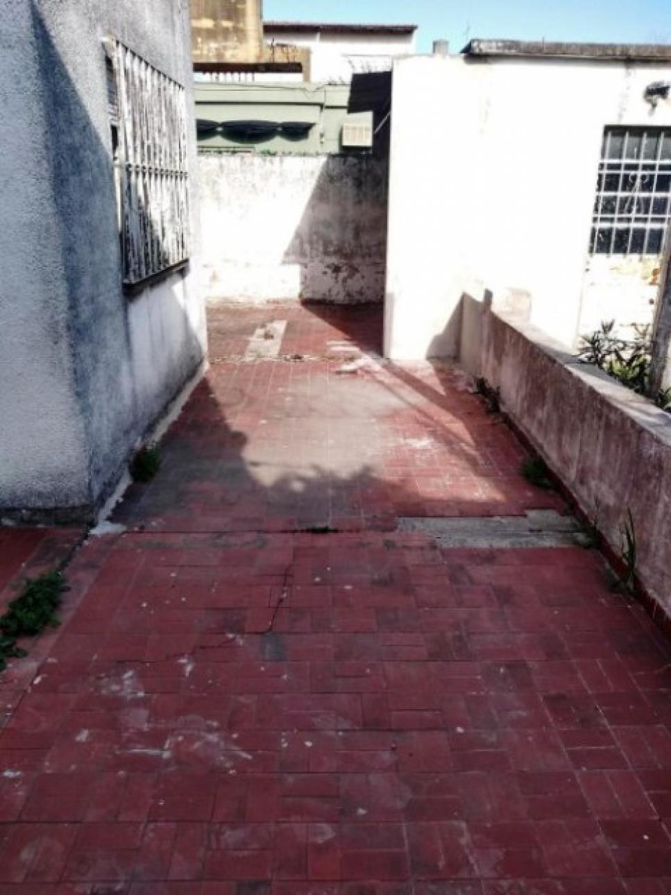 Casa Multifamiliar en venta en el palomar para reciclar