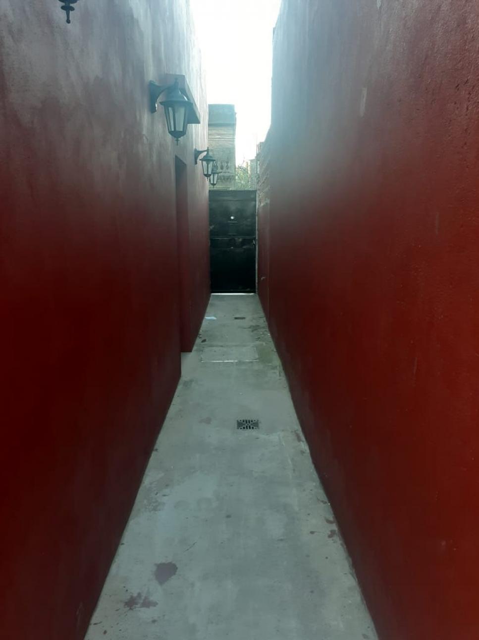 Casa 4 ambientes C/ galpón