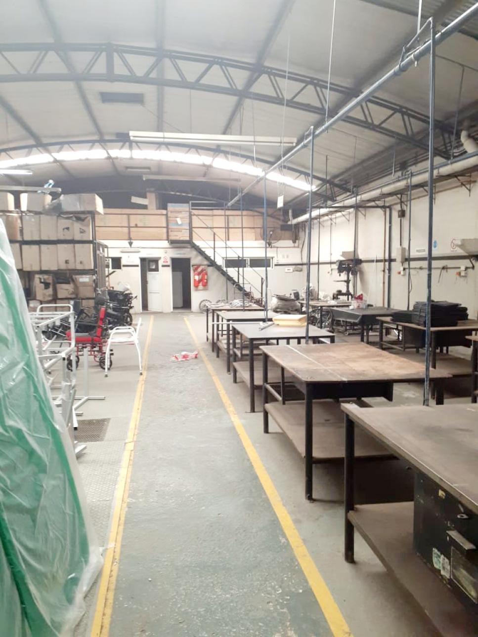 GALPON 1100 m2 CUBIERTOS