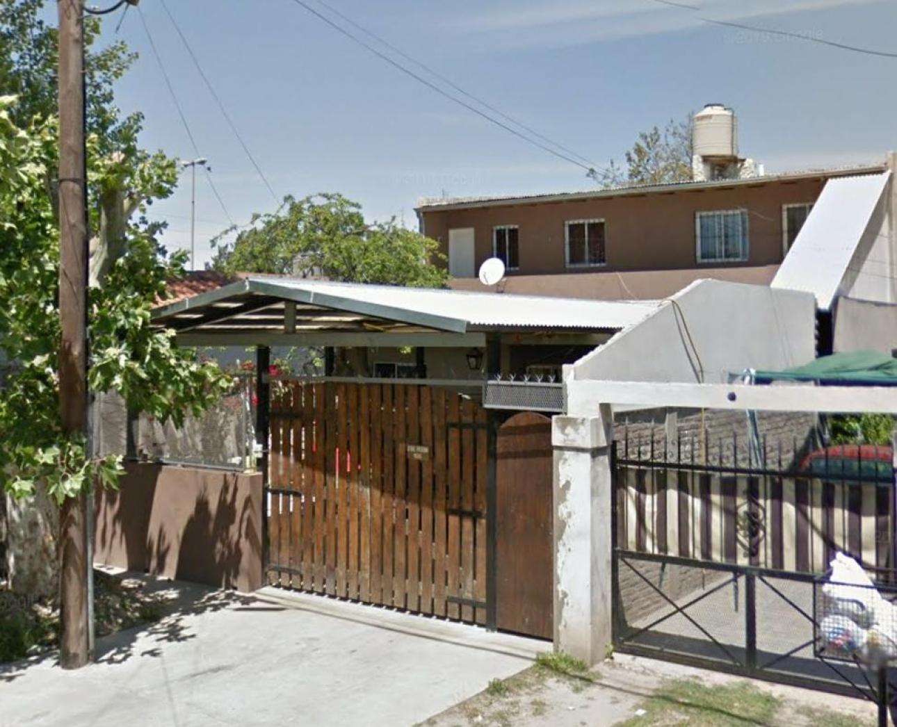Hermosa Casa + Deptos a metros de Av. Yrigoyen, Glew