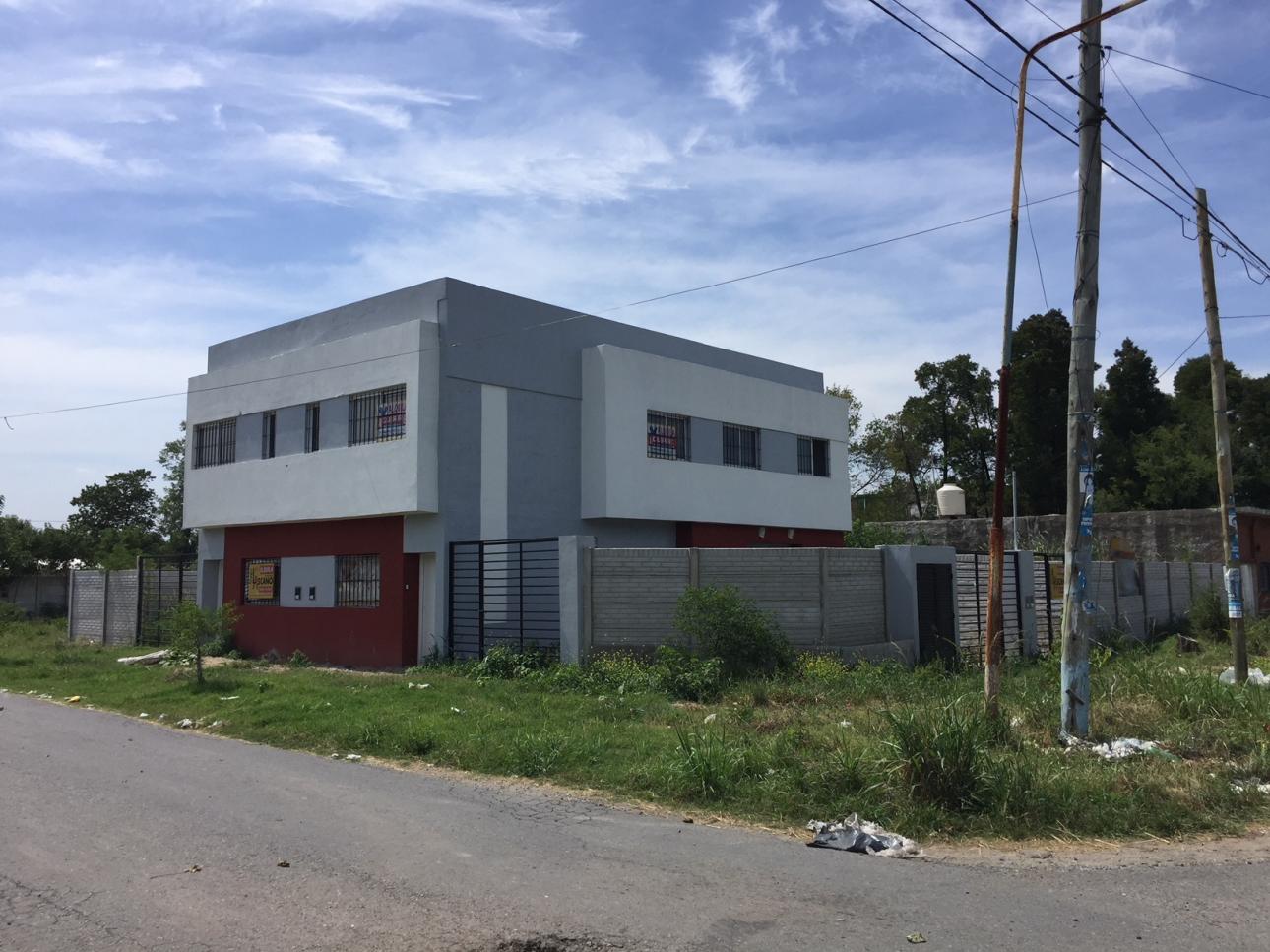 4 Dúplex en Catamarca y Moreno, a pocas cuadras de Ruta 210