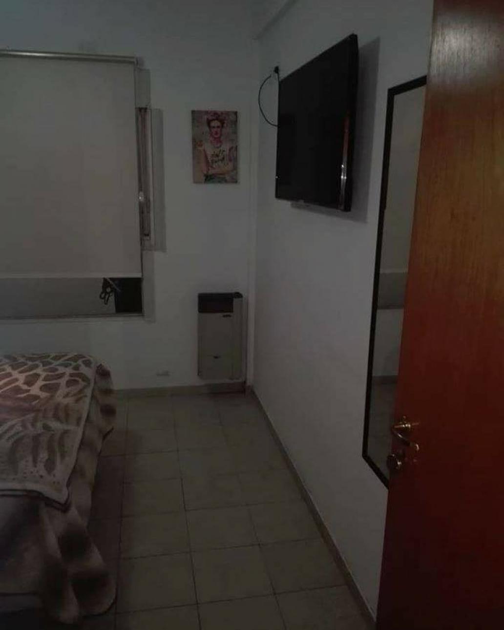 Se vende departamento 2 ambientes con patio y cochera