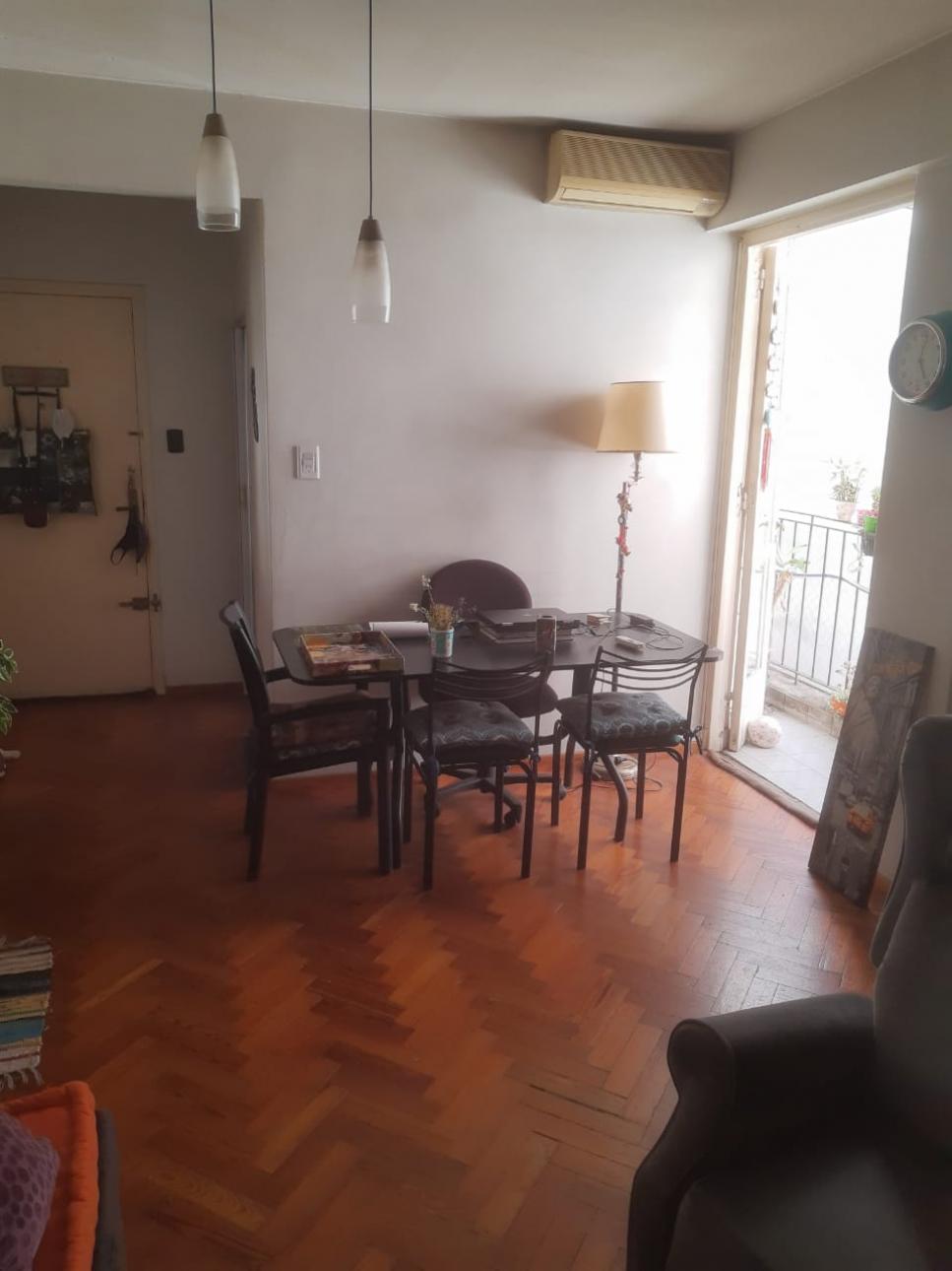 Departamento 2 ambientes con balcón Montserrat