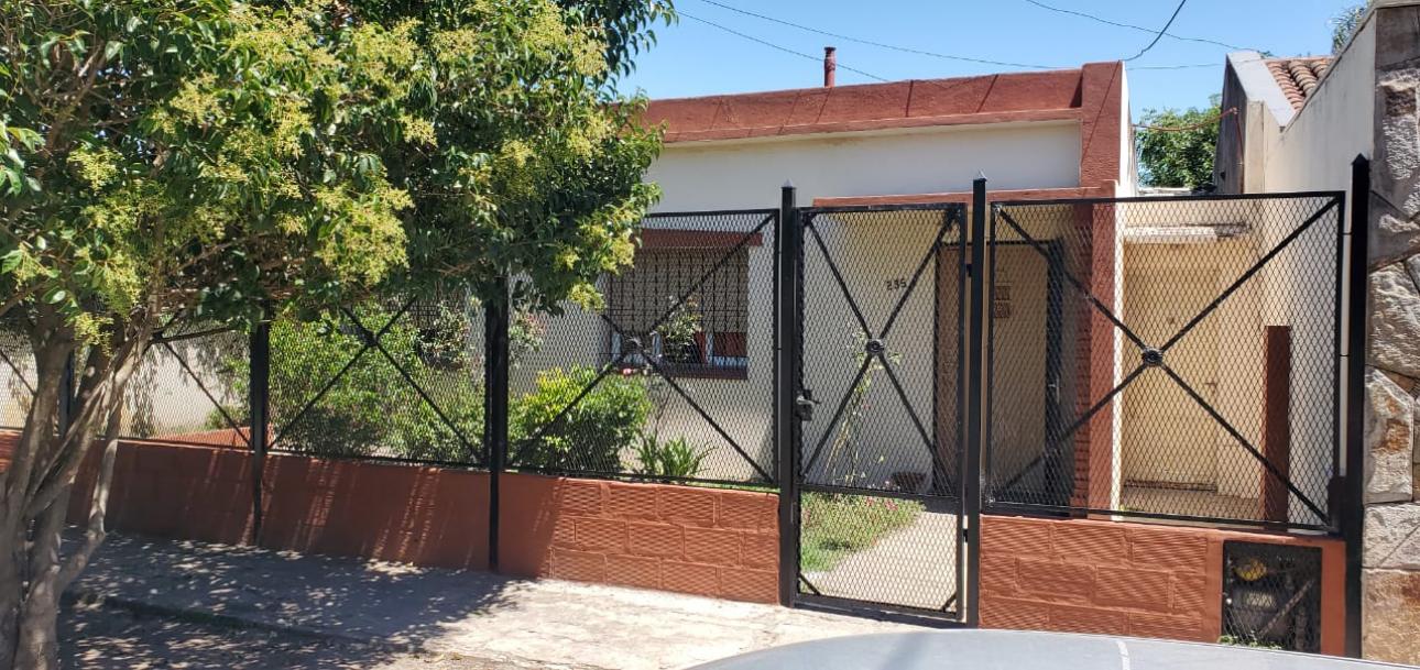 Excelente vivienda sobre Morales 235, Los Alamos, Glew