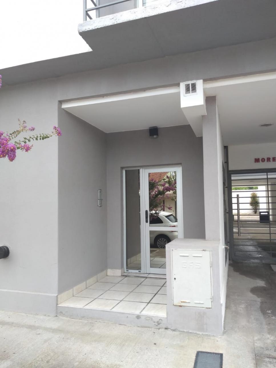 VENDE DEPTO EN MARIANO MORENO