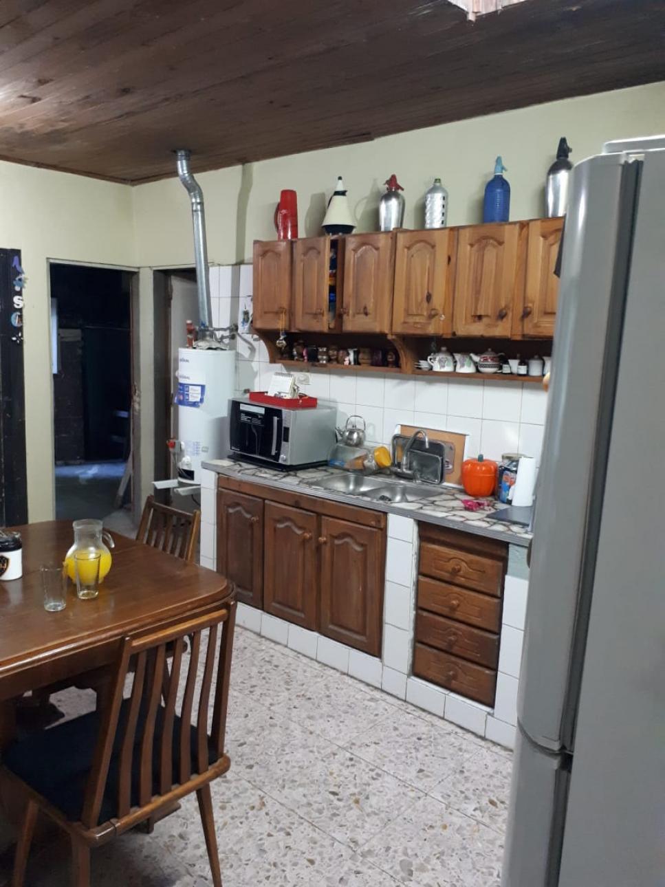 Casa a 2 cuadras de la Estacion de Glew sobre Sastre