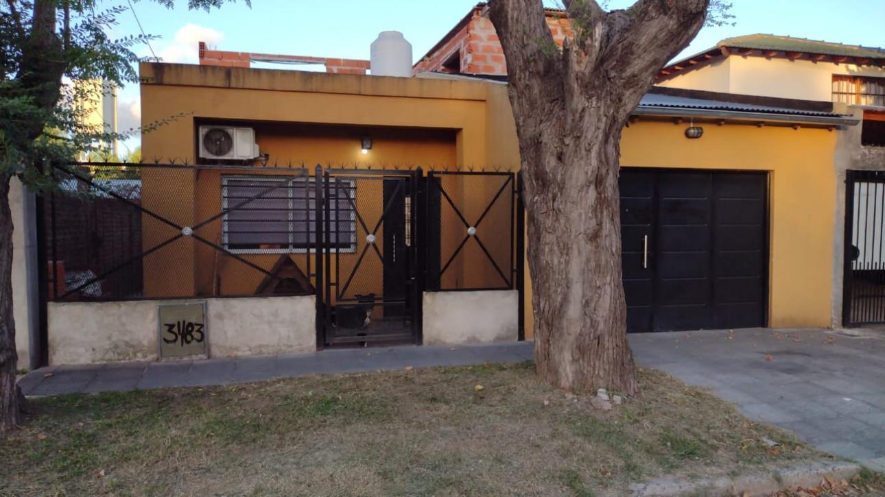 Casa sobre la calle Blomberg 3483, Longchamps