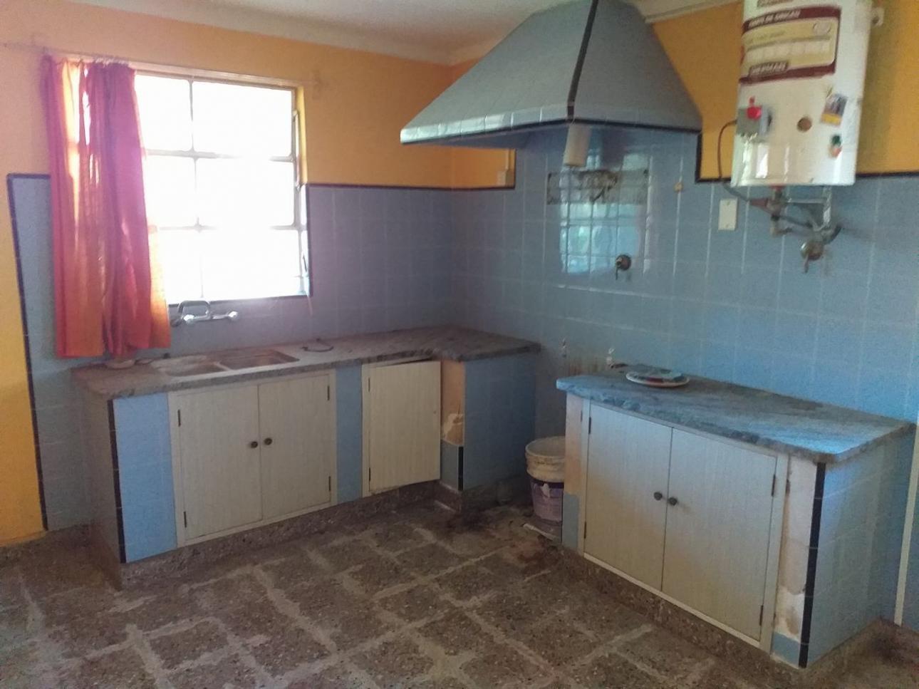 VENTA - CASA A REFACCIONAR EN LA CIUDAD DE CASTELLI