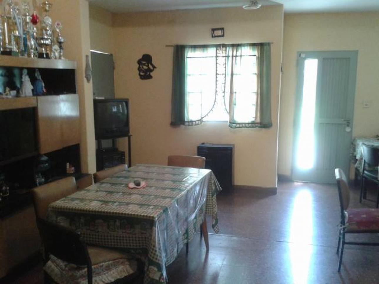 CASA 3 AMB C/FONDO  MARTIN CORONADO