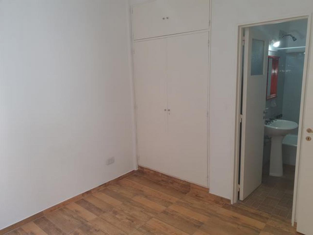 DEPARTAMENTO 2 AMB 300m estacion SANTOS LUGARES