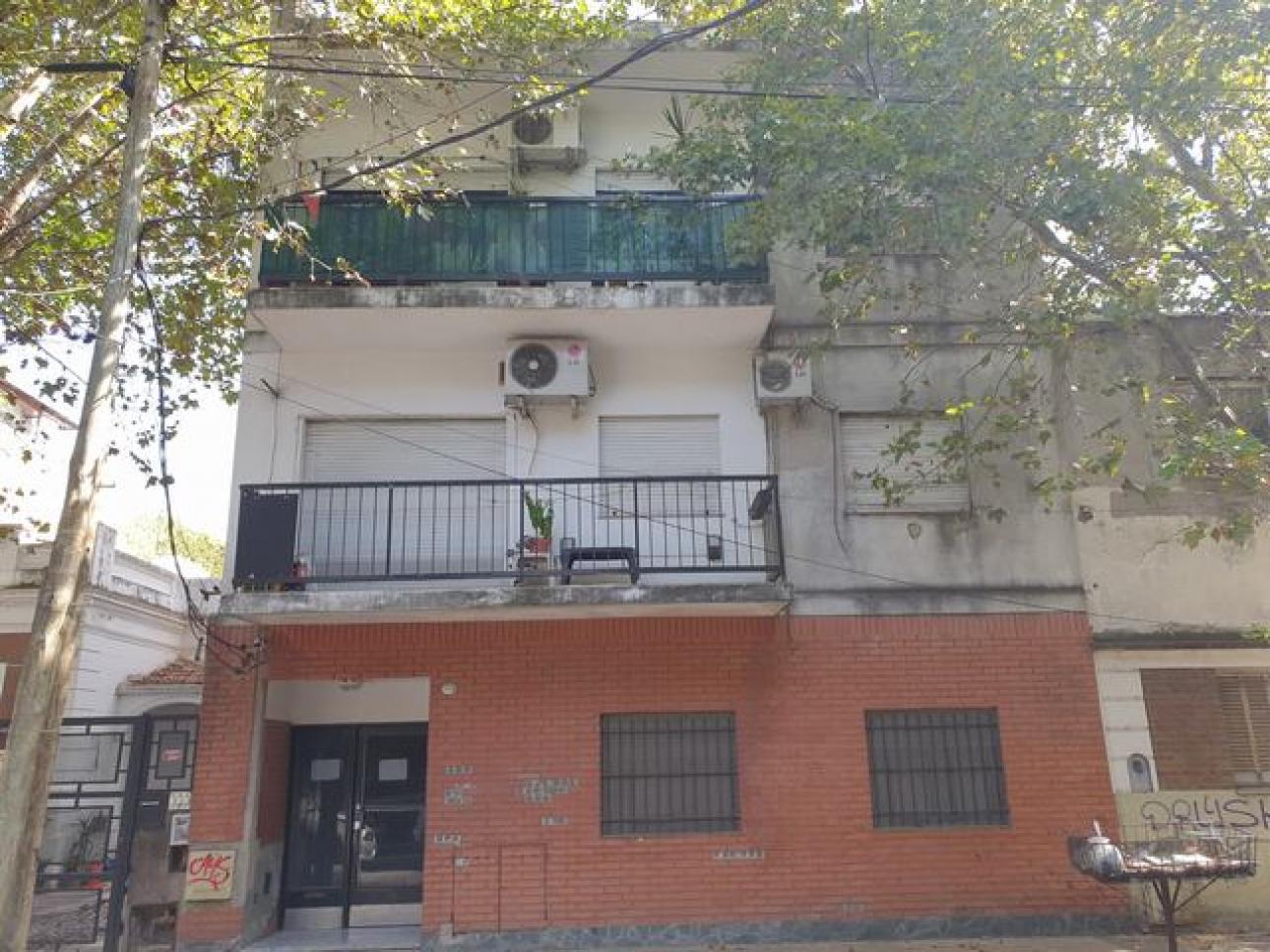 DEPARTAMENTO 2 AMB 300m estacion SANTOS LUGARES