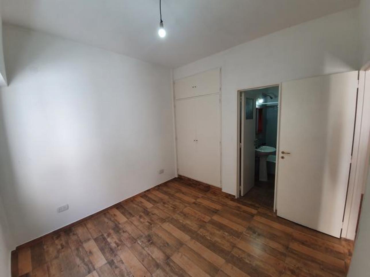 DEPARTAMENTO 2 AMB 300m estacion SANTOS LUGARES
