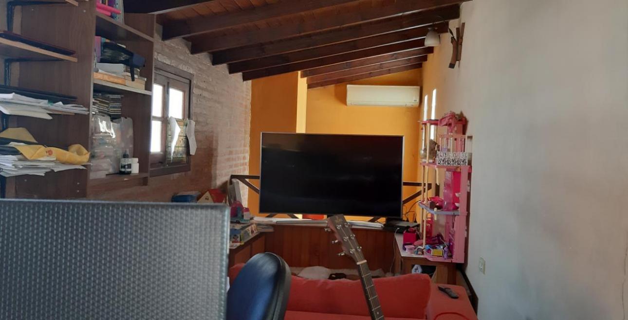Hermosa Casa sobre Patria, a pocas cuadras de Estacion Glew