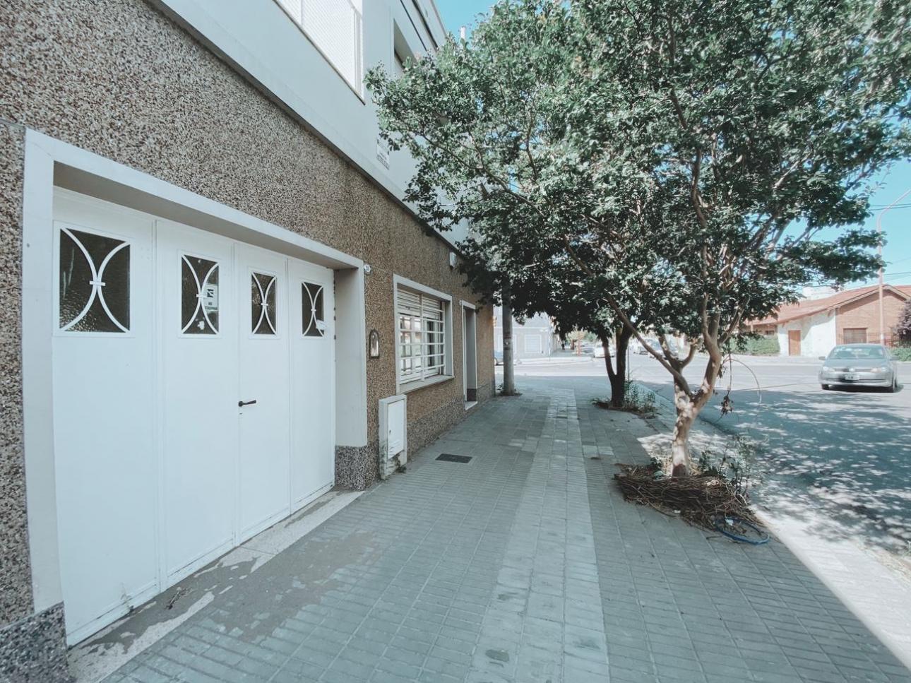 Casa Venta - Permuta 3 Dormitorios Con Dependencia