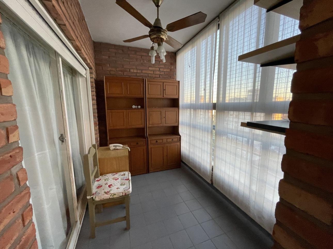 Excelente departamento al frente de 3 ambientes