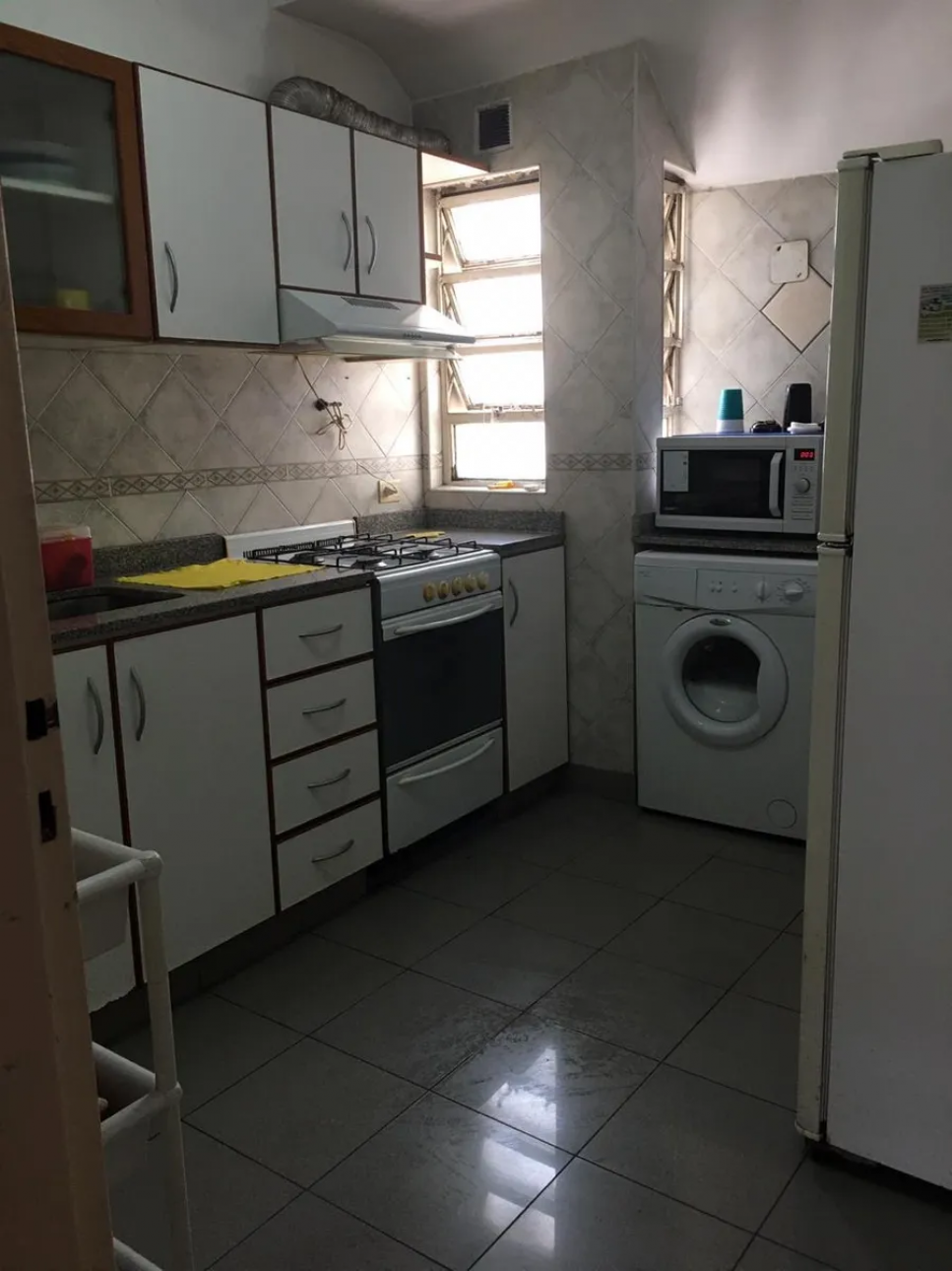 3 ambientes, 2 baños Misiones 100, Balvanera, bajas expensa