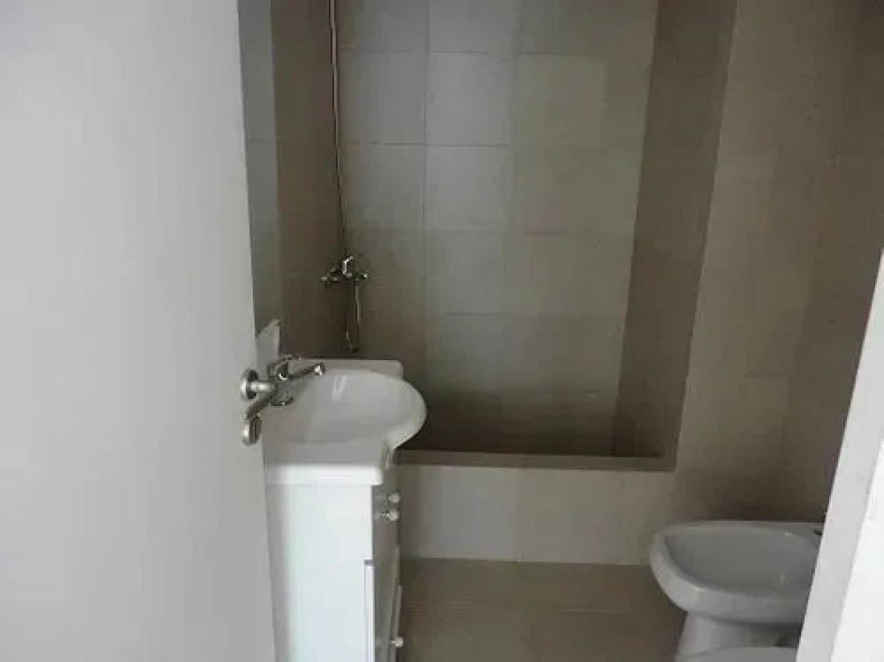 Monoambiente Muy Luminoso con hermoso balcón, 35 m2 totales,