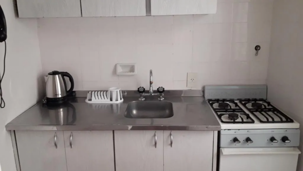 Monoambiente muy luminoso, amplio y al frente, 38 m2
