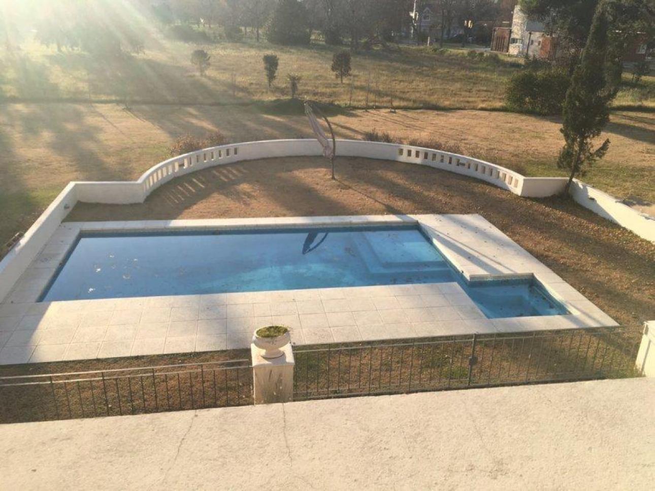 Hermosa casa sobre España, Barrio Parque Las Naciones