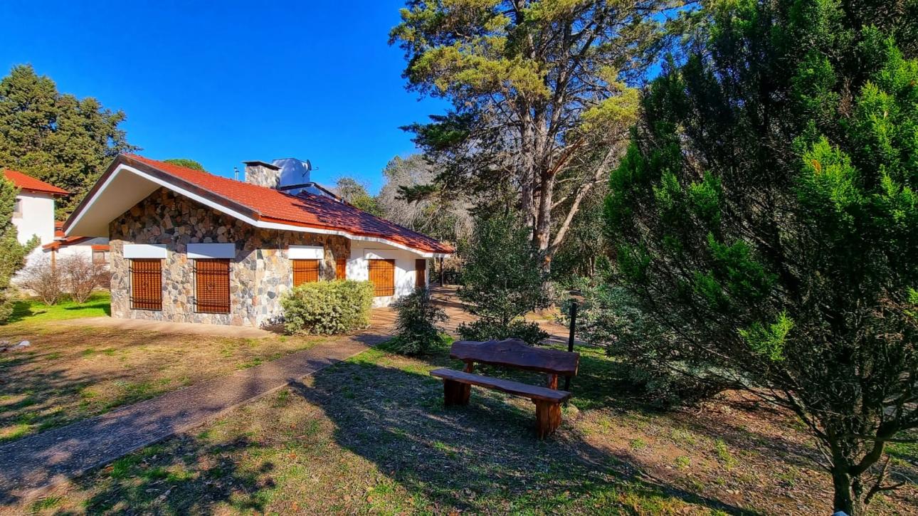 Magnifica Vivienda en Venta con costa de arroyo