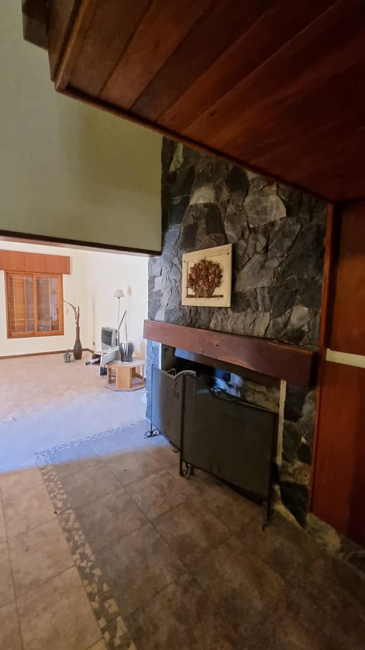 Magnifica Vivienda en Venta con costa de arroyo
