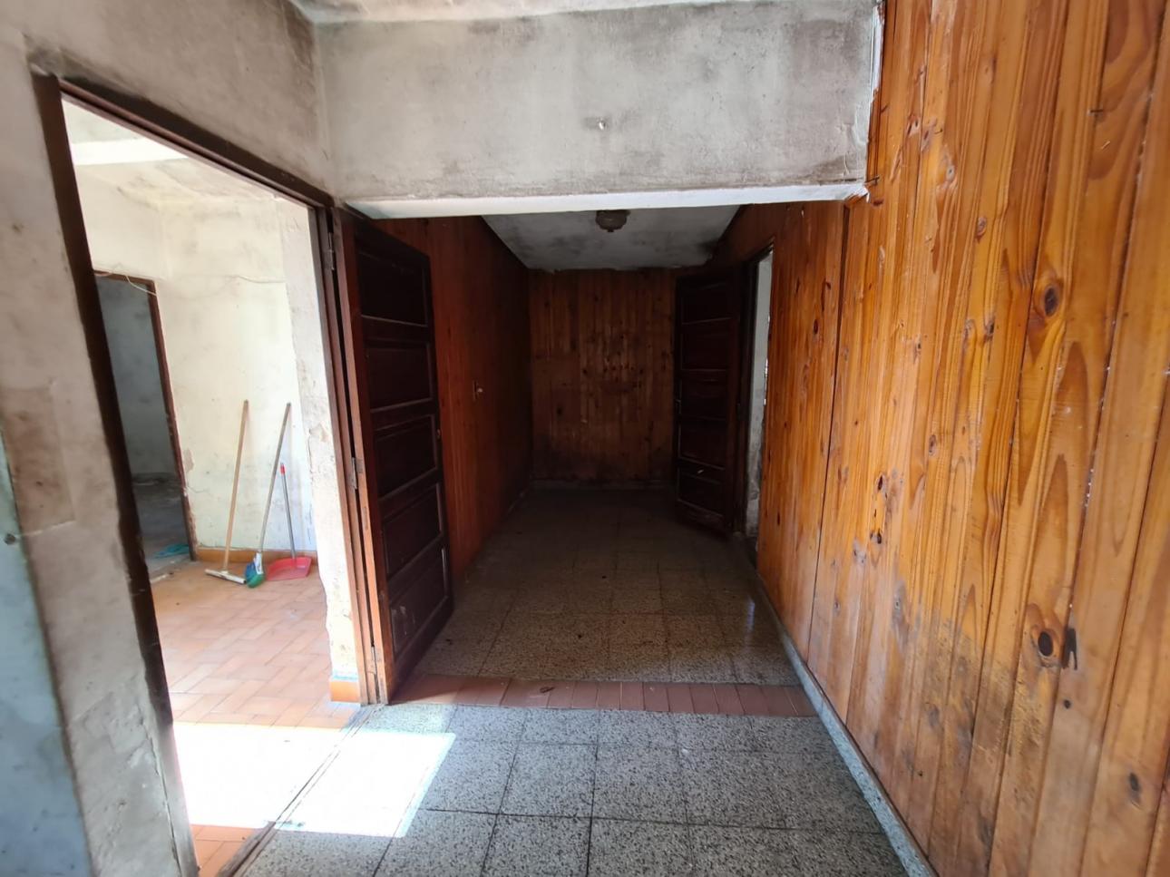 Inmueble a reformar a una cuadra de Espora y La Serenisima