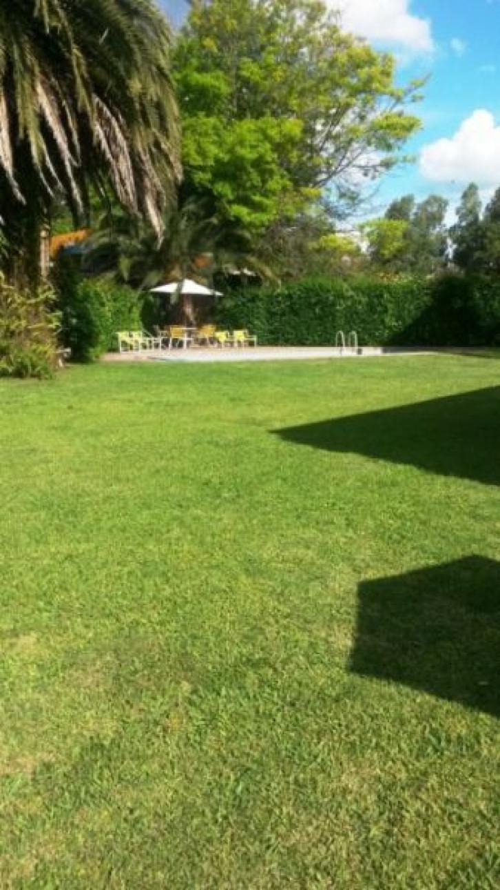 VENDO CASA QUINTA EN BARRIO LINKS DE EZEIZA