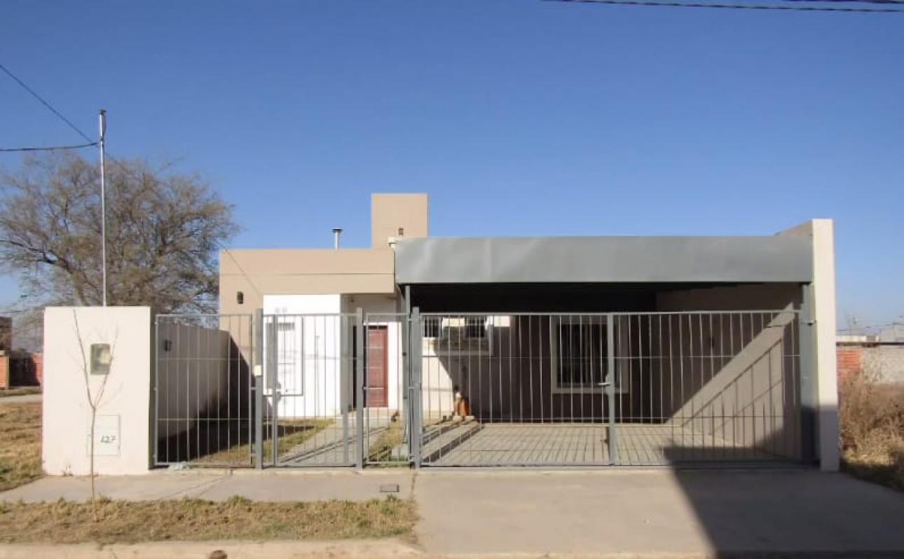 CASA EN URBANIZACIÓN ESTACIÓN ALVARADO