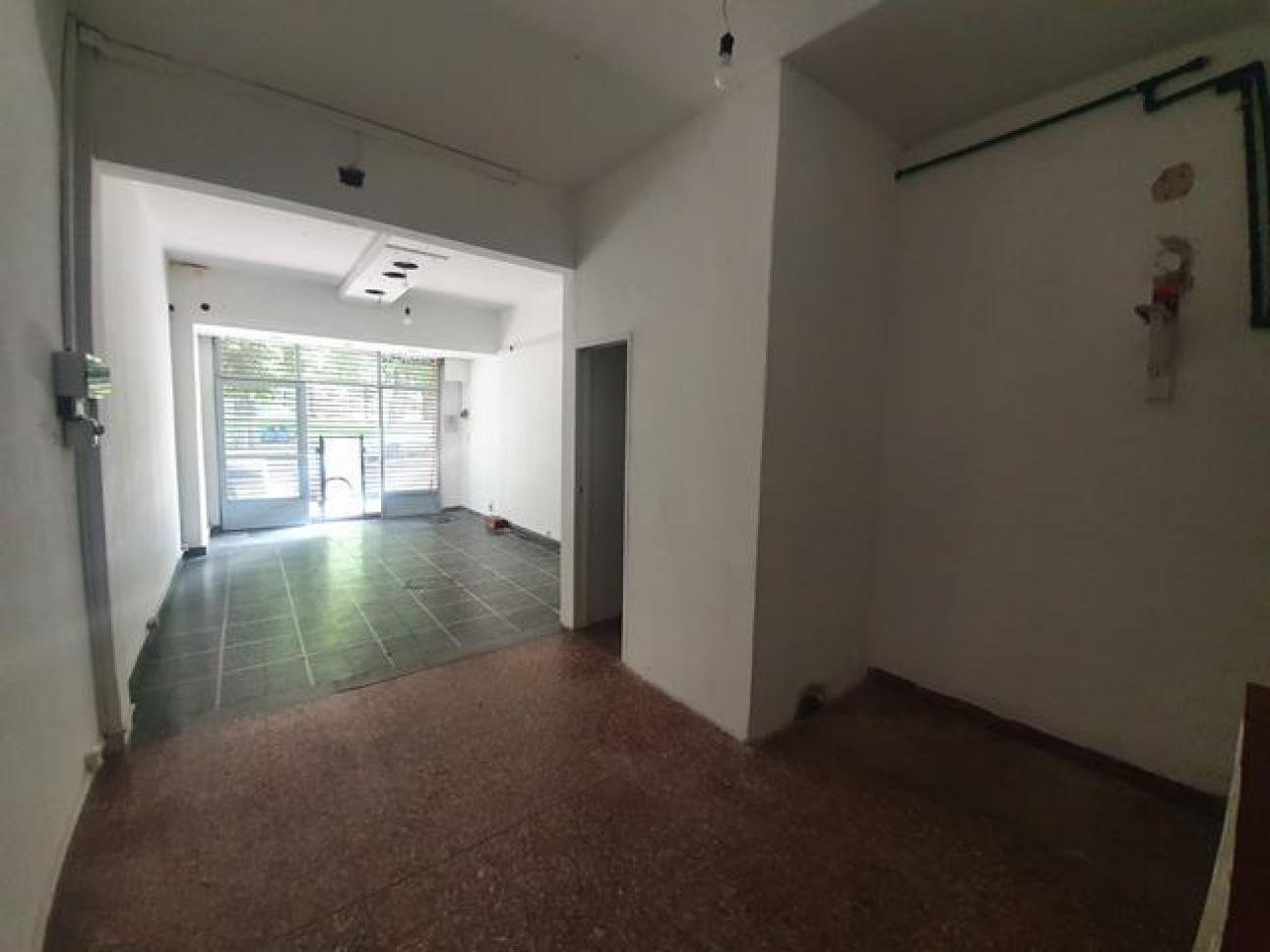 LOCAL 40M2 FRENTE PLAZA COLEGIO PIO XXI 400 ESTACION BOSCH
