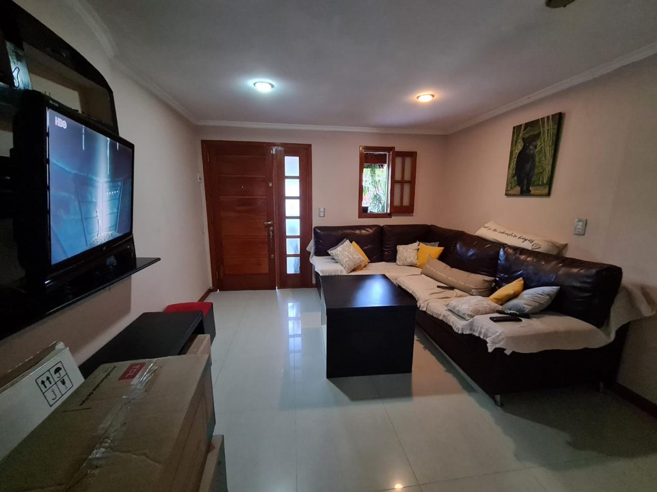 Hermosa casa sobre Alem, a metros de Sarmiento, Glew