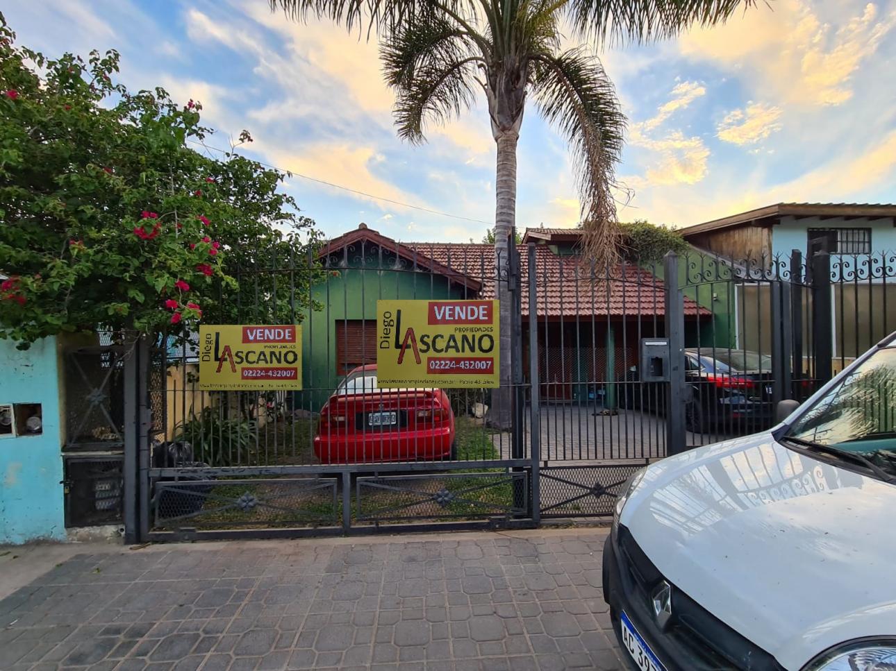 Hermosa casa sobre Alem, a metros de Sarmiento, Glew