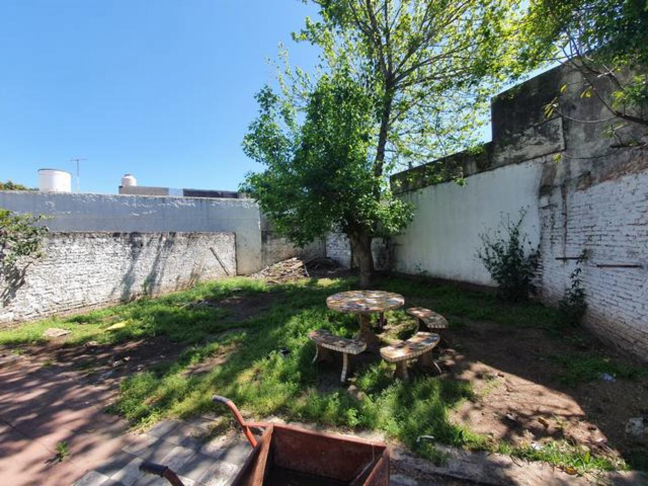 CASA A RECICLAR EN LOTE DE 250M2 MARTIN CORONADO