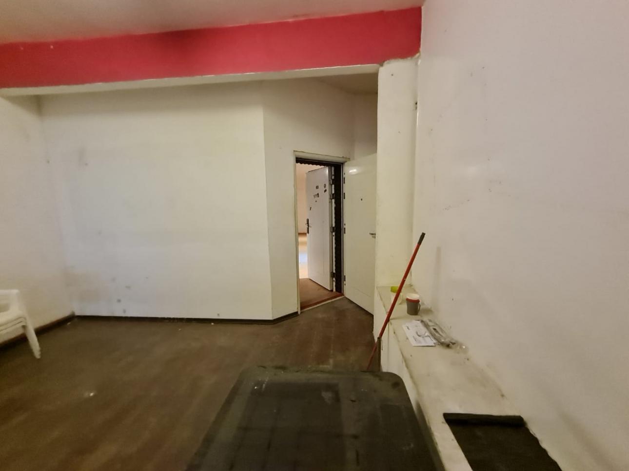 LOCAL CON SALA PARCIALMENTE INSONORIZADA EN PALERMO