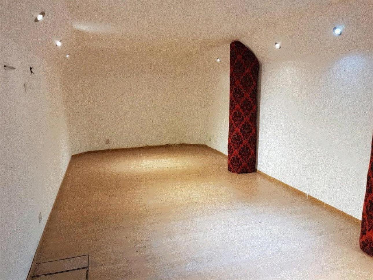 LOCAL CON SALA PARCIALMENTE INSONORIZADA EN PALERMO