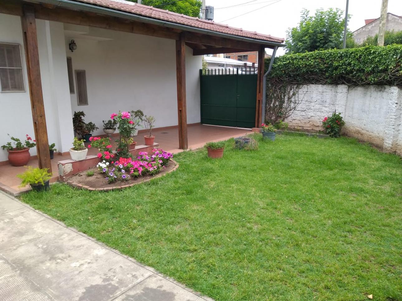 CASA EN ESQUINA