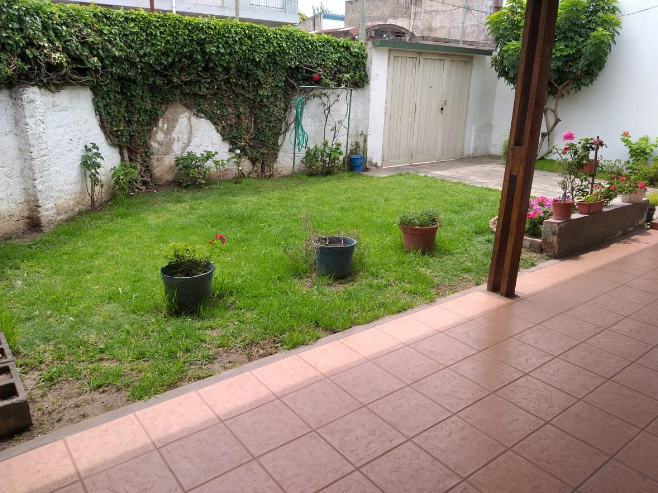 CASA EN ESQUINA