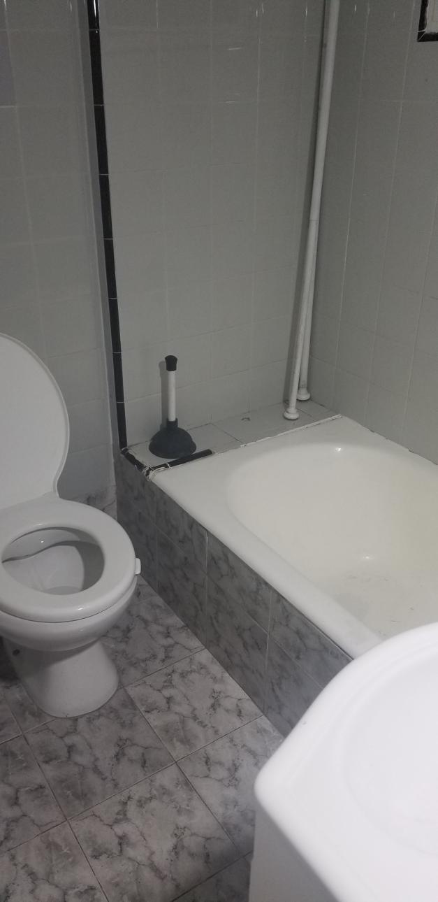 3 ambientes dos baños 60 m2  balcón al frente