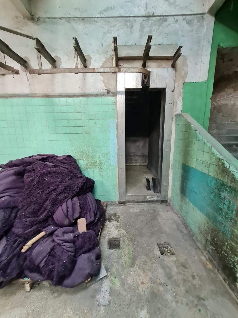 DEPOSITO EN POMPEYA DE 880 M2