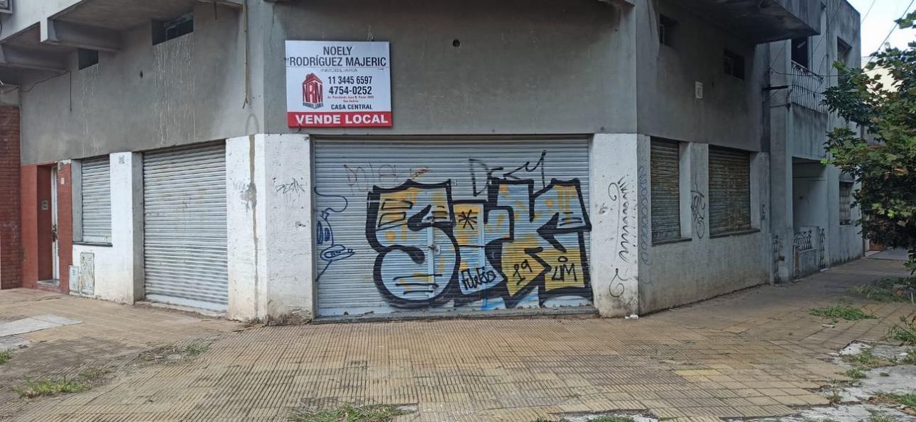 LOCAL EN ESQUINA