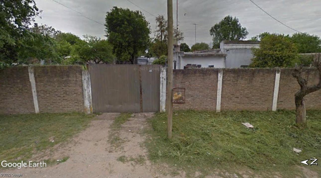 Amplio lote con casa a reformar sobre Roldan 1250, Glew