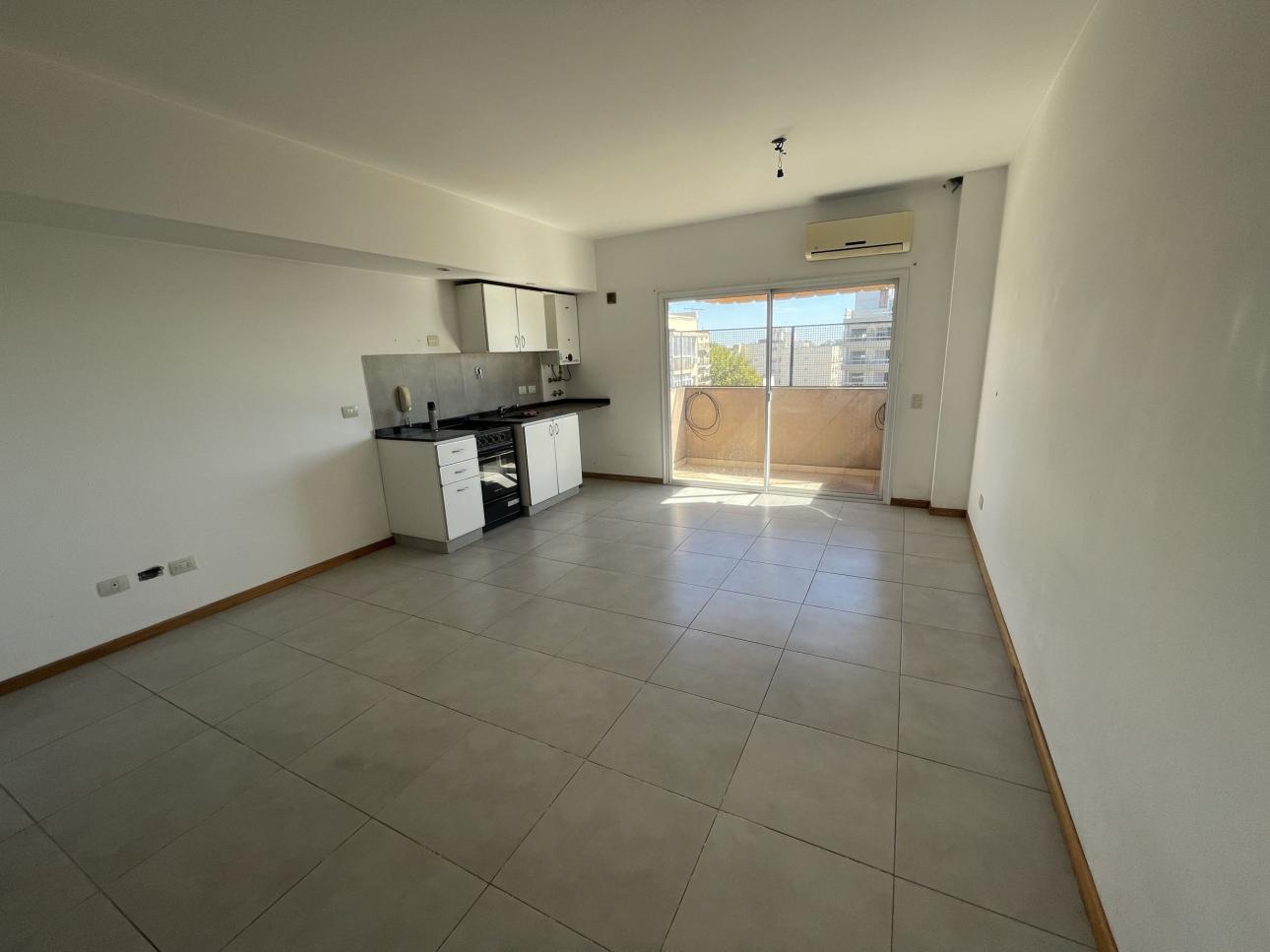 VENTA DEPARTAMENTO CENTRICO 2 AMB.