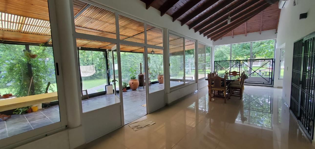 Impecable quinta estilo Finca sobre Uruguay 690, Guernica