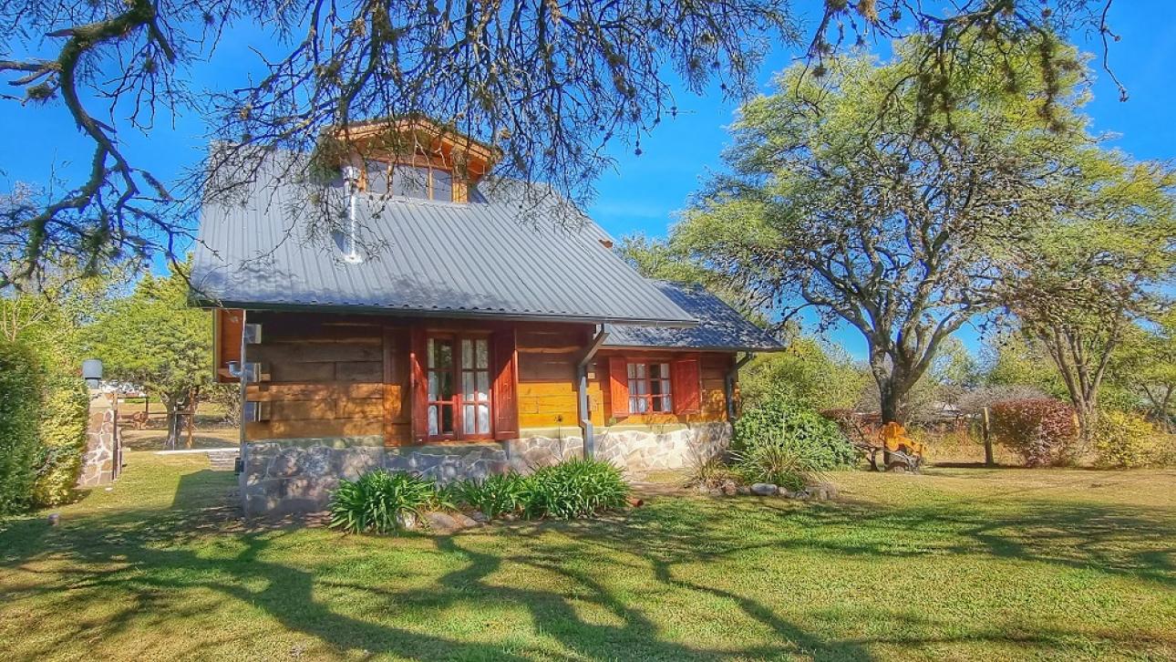 Amplia Cabaña con pileta en Villa General Belgrano