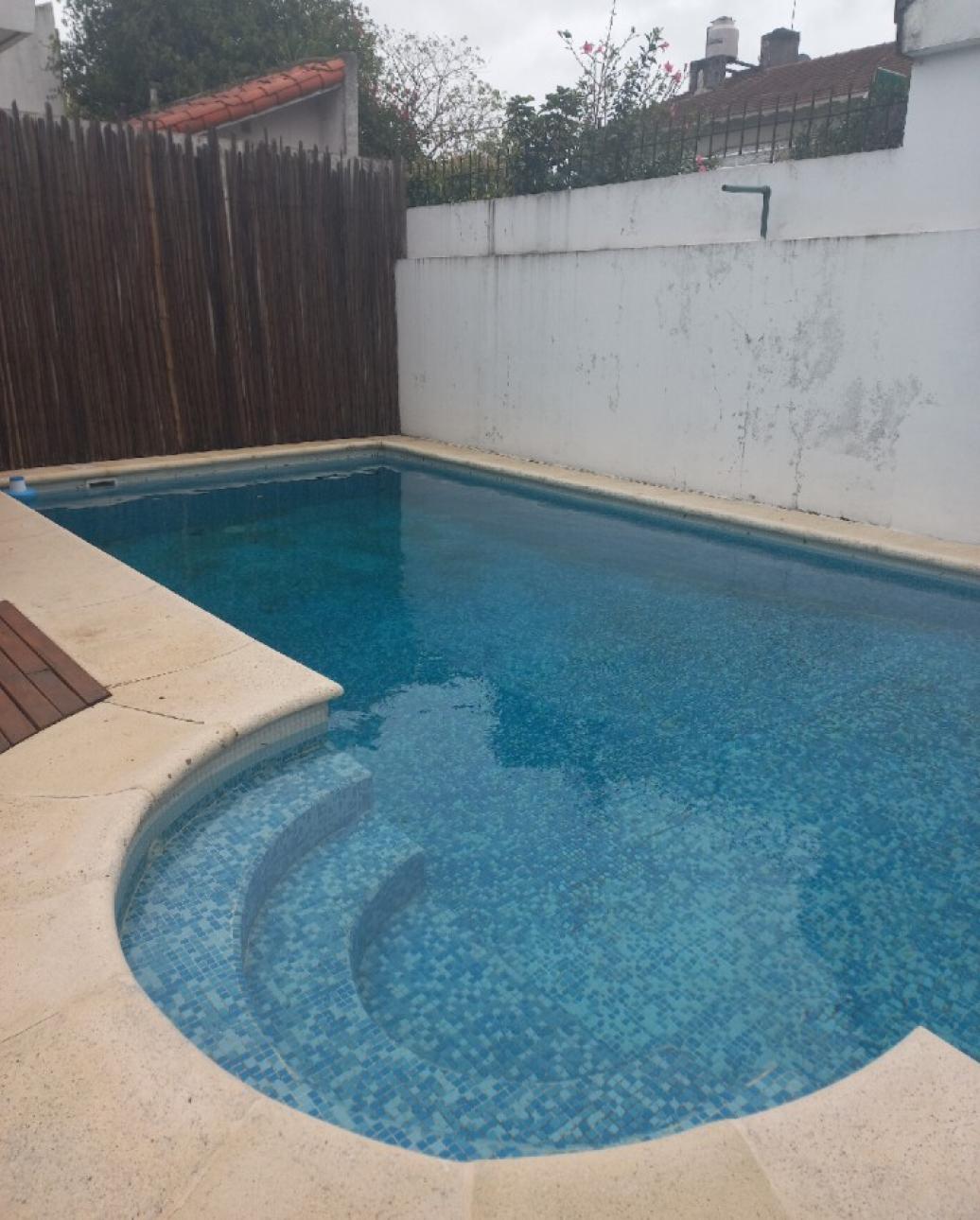 PROPIEDAD DE CATEGORIA EN VILLA SARMIENTO