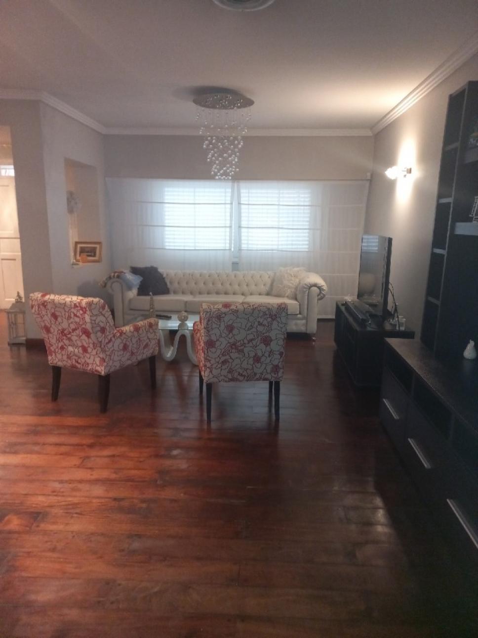 PROPIEDAD DE CATEGORIA EN VILLA SARMIENTO