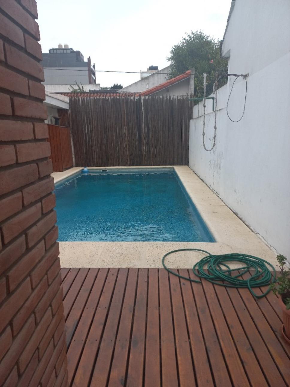 PROPIEDAD DE CATEGORIA EN VILLA SARMIENTO