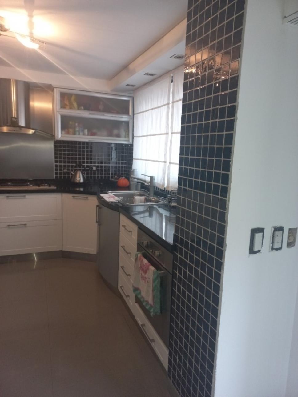 PROPIEDAD DE CATEGORIA EN VILLA SARMIENTO
