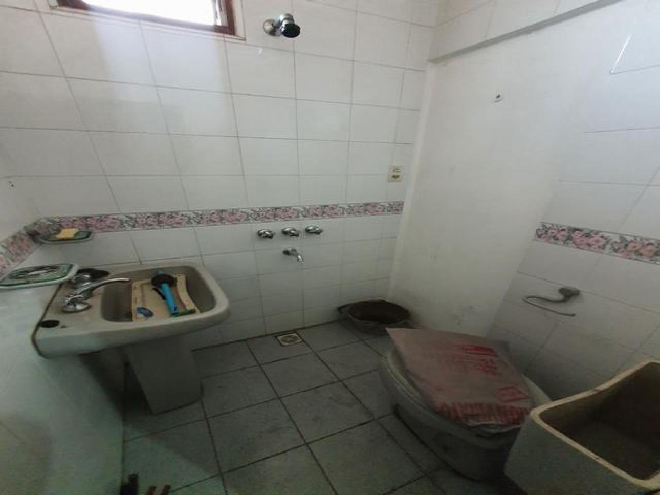 DEPARTAMENTO 2 AMB AMPLIO EN PH FRENTE  VILLA BOSCH S/EXP